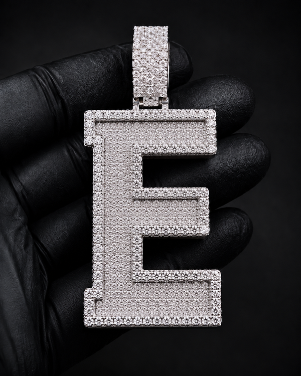 Custom Initial Pendant in 925 Sterling Silver with VVS Moissanite – Iced-Out Personalized E Letter Pendant (Copy)